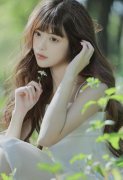 白桃少女灰色毛衣视频